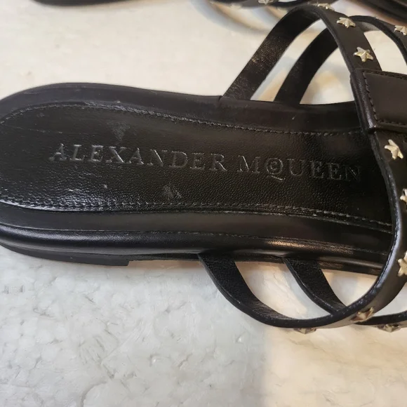 Alexander Mcqueen🔥🔥4X HOST PICK🔥🔥 Studded Flip Flops - Picture 5 of 16